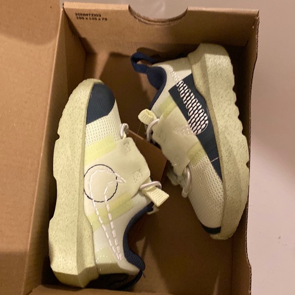 Other - Nike shoes 5c